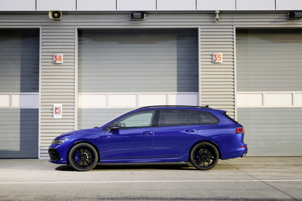 Volkswagen Golf R Variant Lapiz Blue